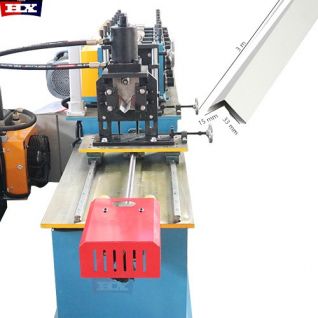 Wall angle roll forming machine
